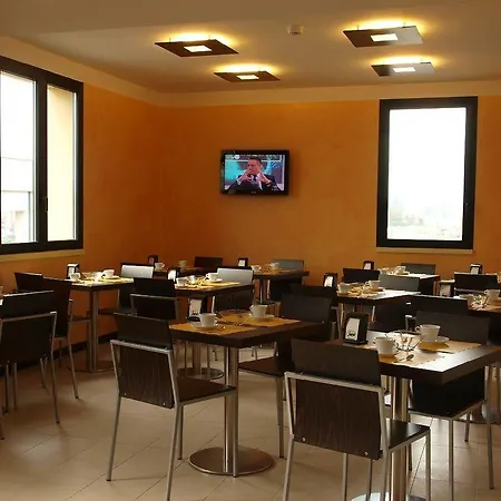 Corte Business 3* Cavriago