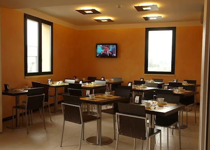 Corte Business 3* Cavriago